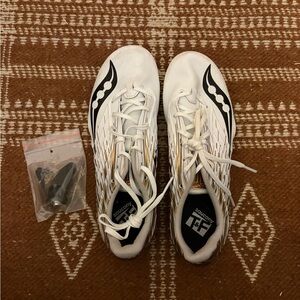 Saucony Women's White and Black Track Spikes (Size 6)